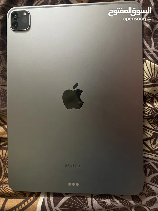 ايباد برو M2 2022 بذاكرة 128G فل نظافه السعر فقط 430