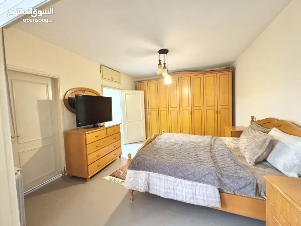 شقة للبيع في رام الله 200م