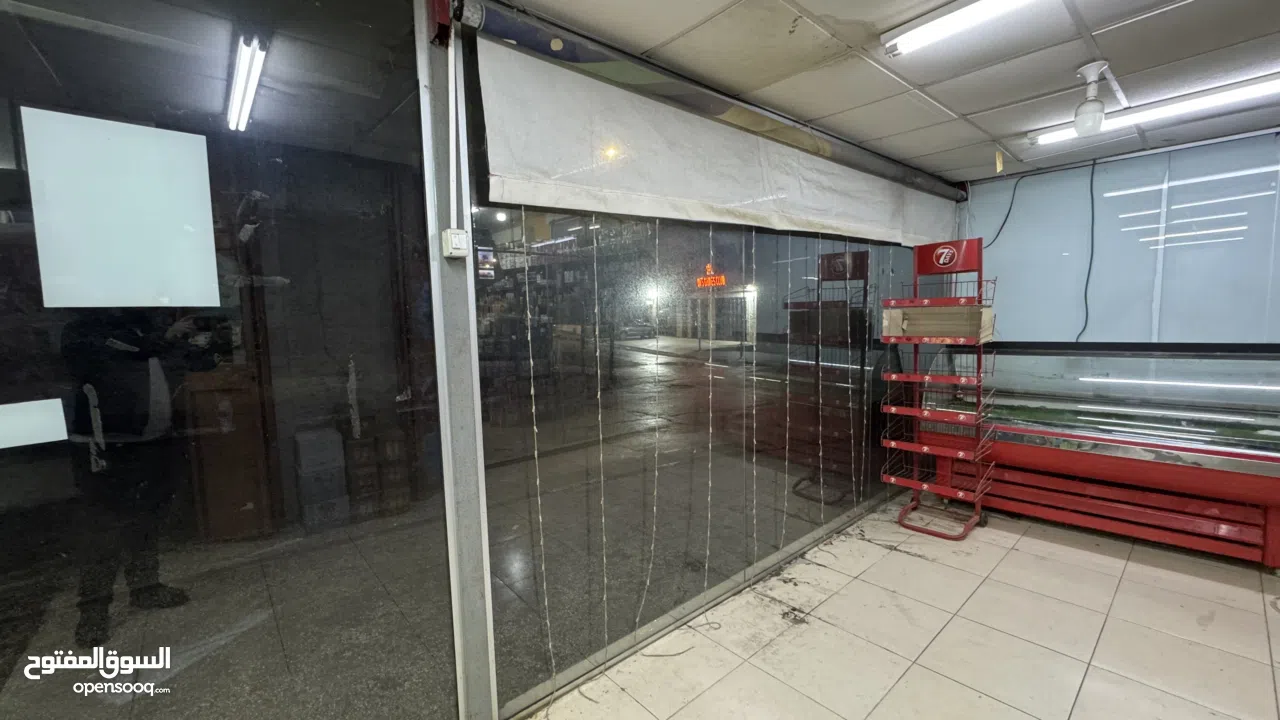 الواح سيكوريت بالاضافة الي باب وسط