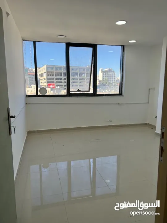 مكتبين جنب بعض 61 و 53 منر