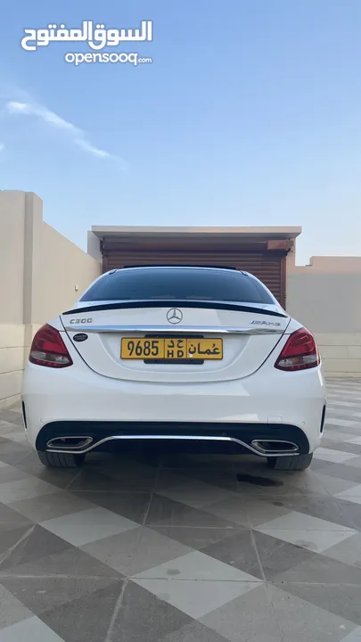 مرسيدس C300 فصين بمواصفات مميزة