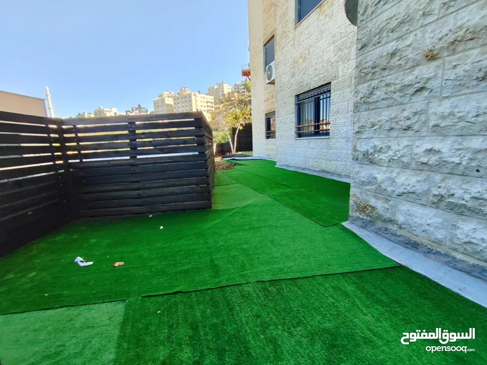 شقة مع حديييقة للايجار في عين مصباح