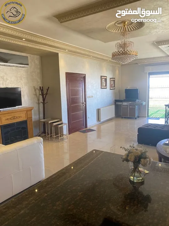 شقة مفروشة فاخرة للبيع في أم السماق الجنوبي  - خلف ال ( C-Town) طابق ثالث مع روف دوبلكس 290م