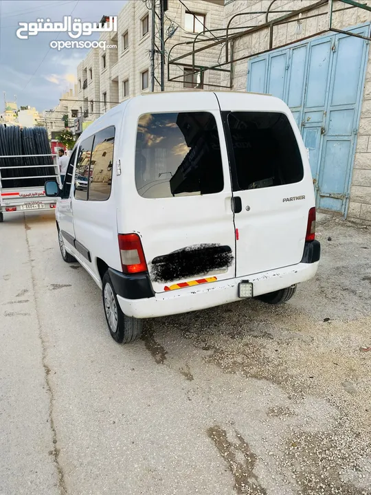 بيجو بارنتر 2008