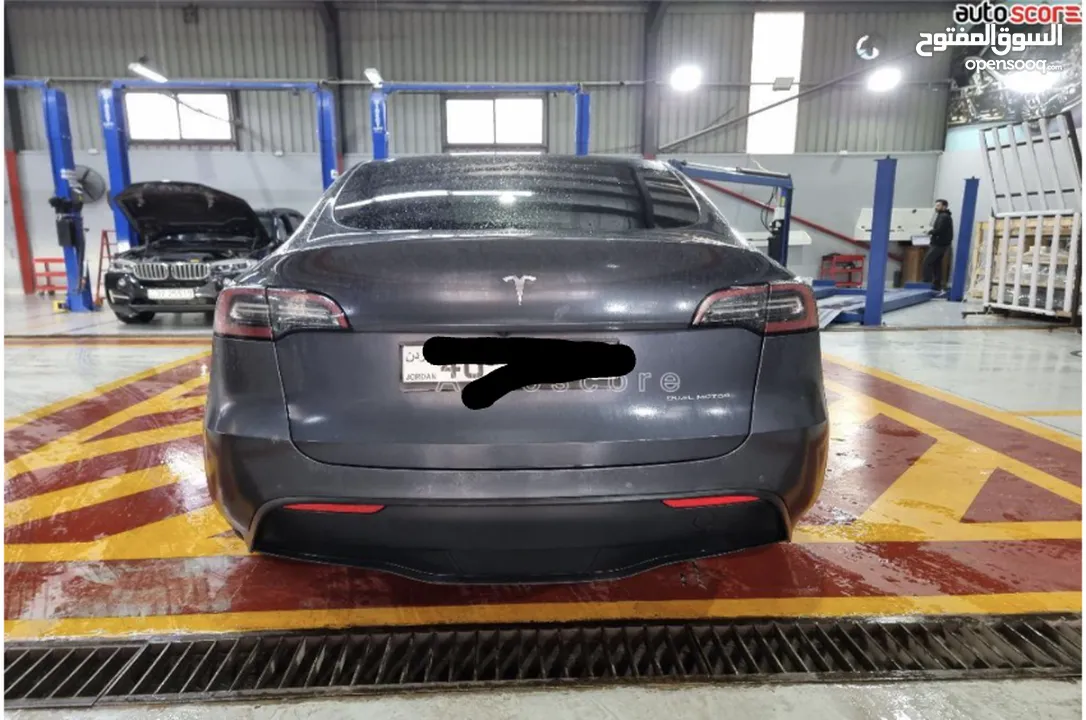 Tesla model Y long range 2022  Auto score B+ سبع مقاعد