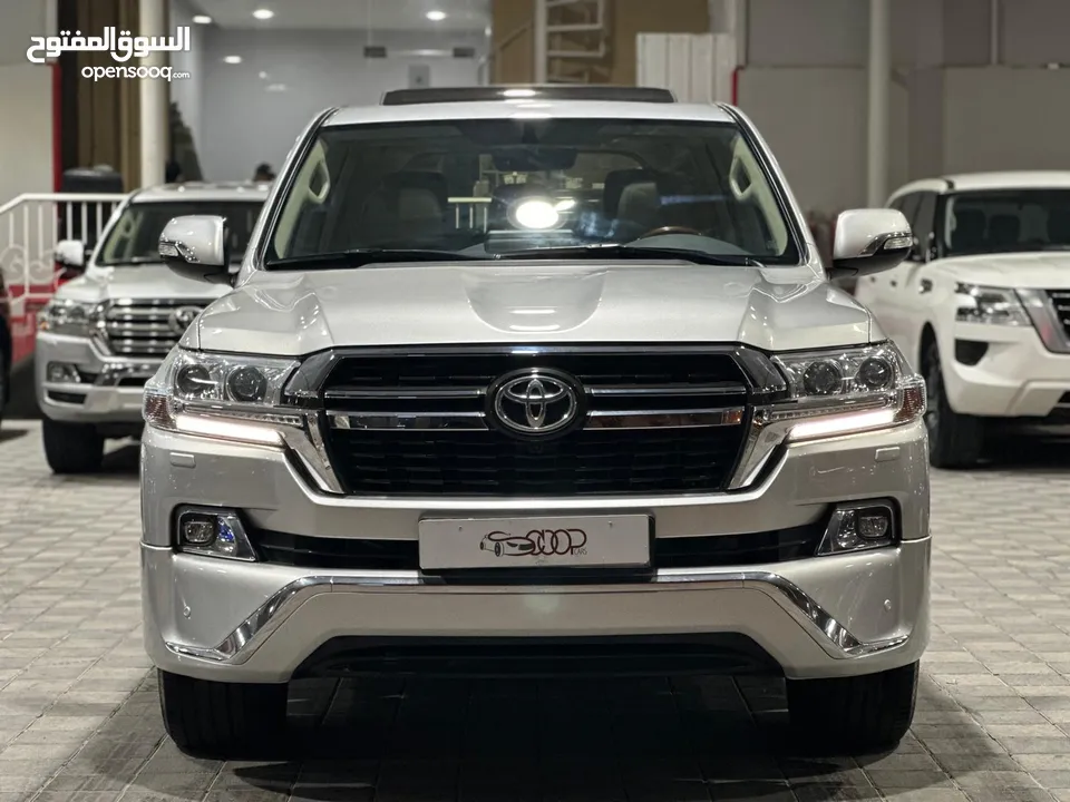 Land Cruiser GXR V8