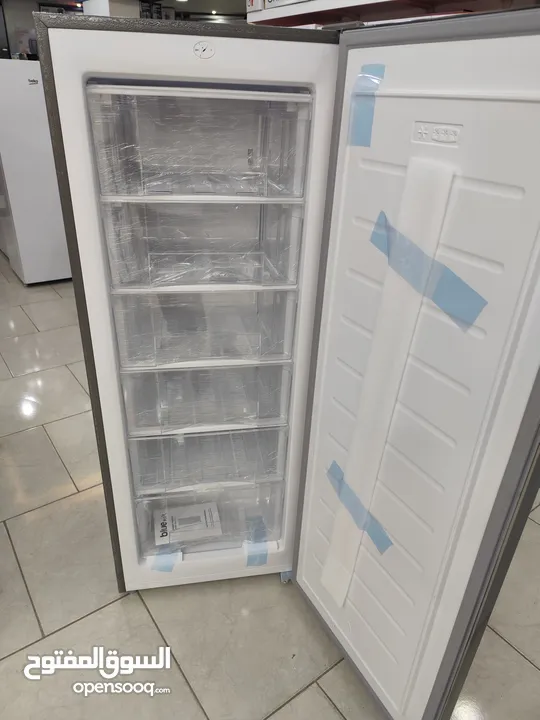 عرض نااار على فريزر بلو ماكس 6 جوارير سلفر ستاتلس ستيل 156 لتر