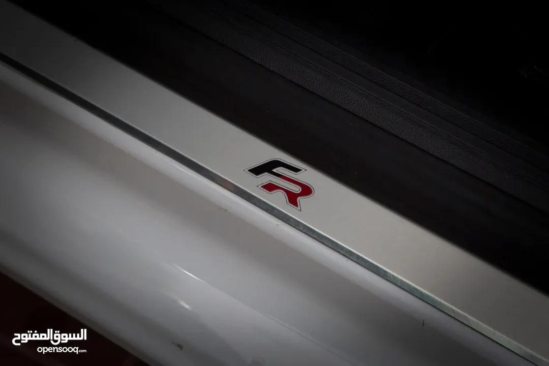 سعر مغري جداً !  ،عداد قليل ، بانوراما ،أصل اف ار و بسعر آلعرض  SEAT LEON FR 2021-