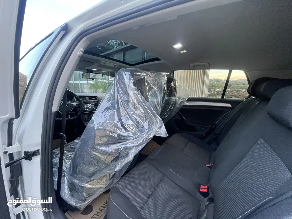 فولكس فاجن جلف MK7.5 2018 فل الفل بحالة الشركة