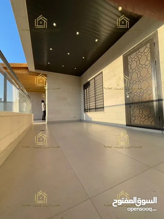 شقة فاخرة - لم تسكن - 4نوم 2ماستر - 230م - ارضية - ترس - موقع هادئ ومميز