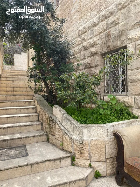 عمارة للبيع جبل الجوفة قرب مسجد الجوفة القديم
