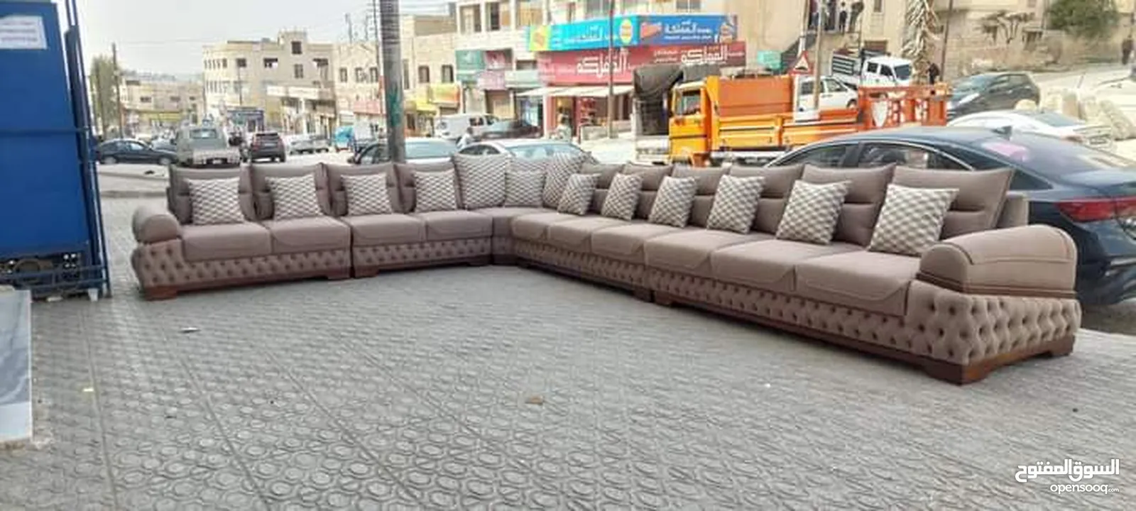 خليكي مميزه وغير عن الكل وقاهره الجيران  تعالي شوفي الاناقه او احنا بنيجي لا تغلب/ي حالك