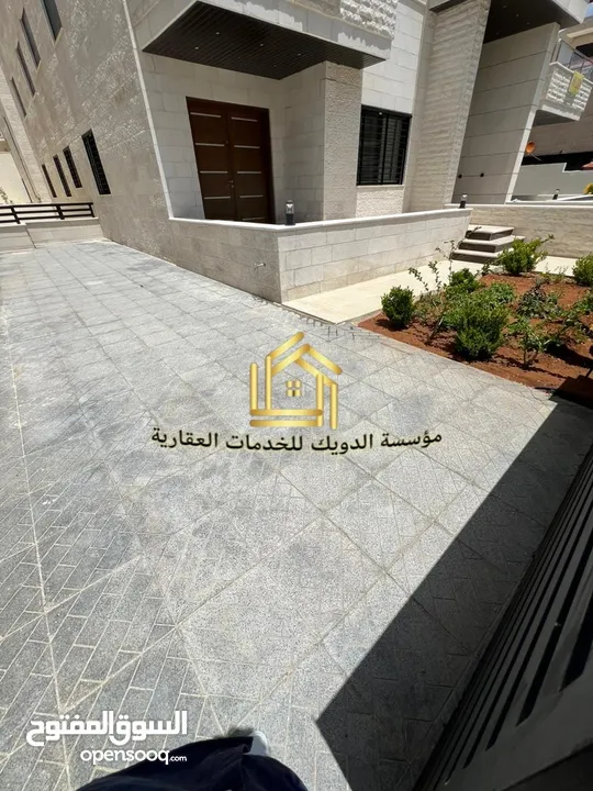 شقة فاخرة جديدة لم تسكن أرقى واجمل مناطق عبدون