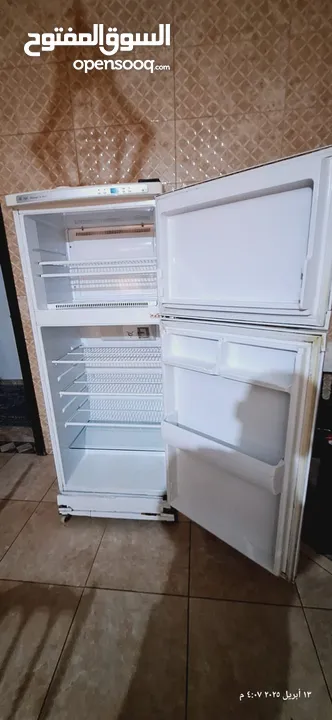 ثلاجه للبيع