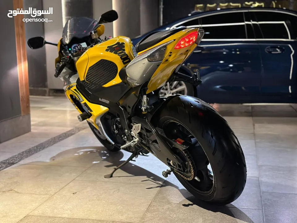 موتسيكل ريس للبيع Suzuki GSXR 1000