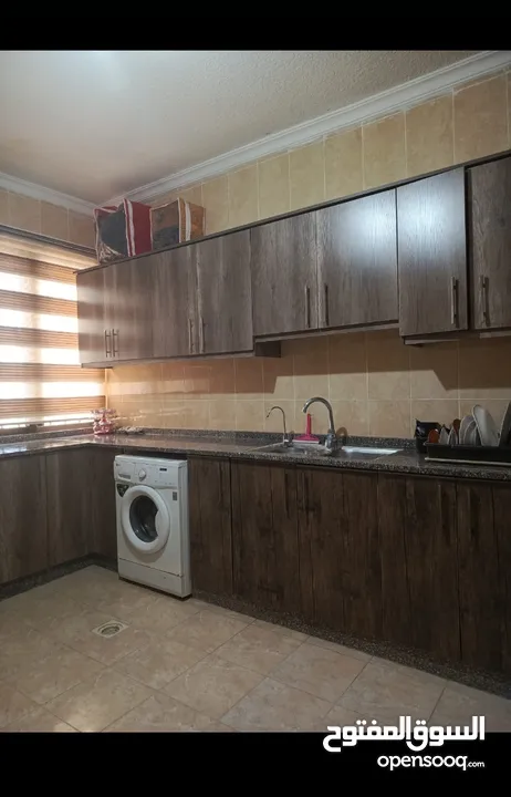 شقة للبيع مساحة 145 متر طابق 3