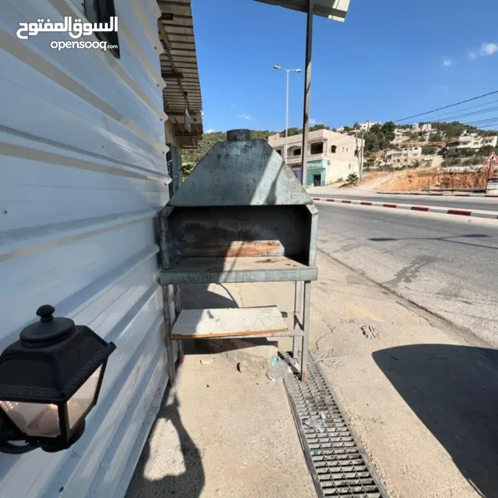 مطعم مشاوي كامل من جميعو البيع بسبب السفر بسعر حرق للمعني له مشروع منيح