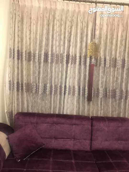 طقم ضيوف كورنر للبيع مع طاولات و برادي