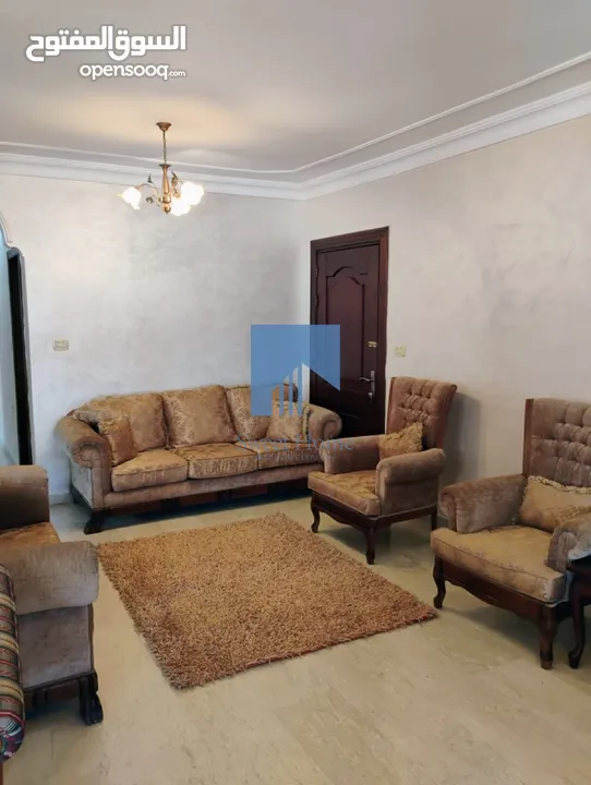 شقة أرضية فاخرة للبيع في الجاردنز  - خلف جريدة الرأي 185م مع ترسات 110م تشطيب سوبر ديلوكس