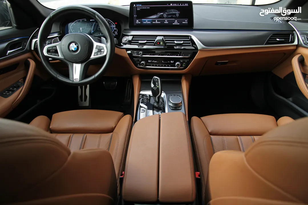 الفئة الخامسة BMW 530e  plug in hybrid M Performance Power