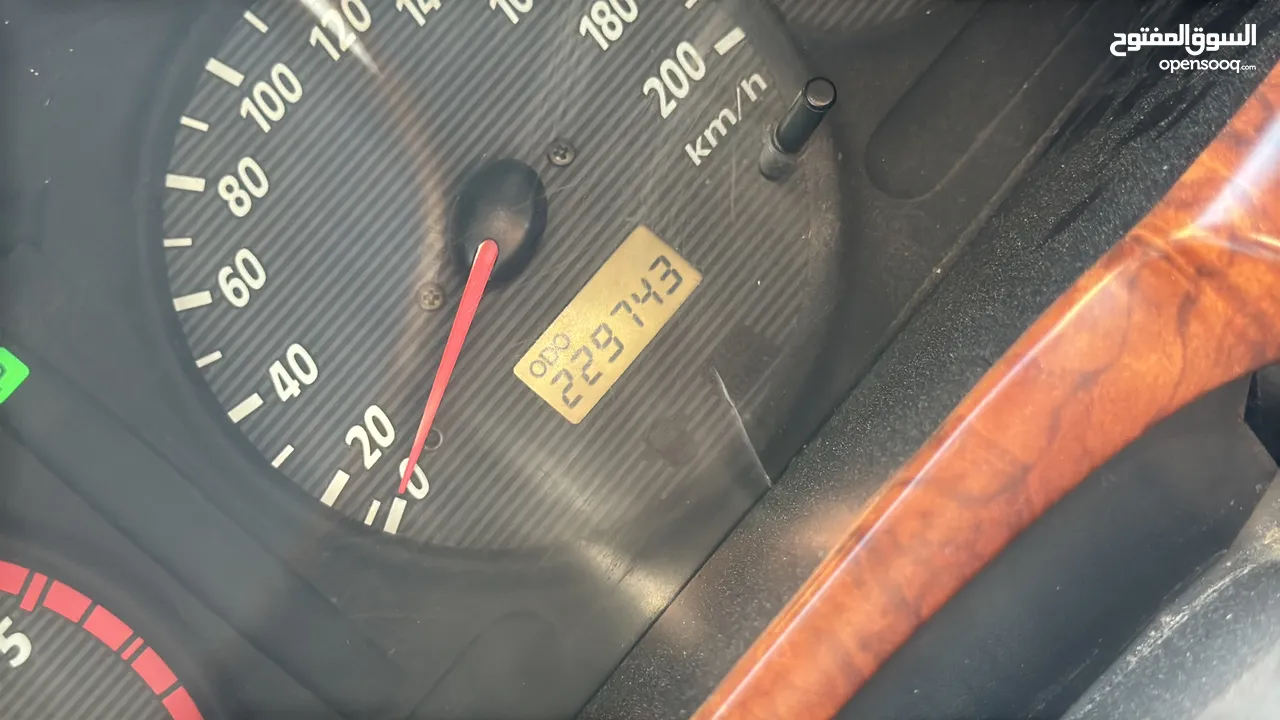 هيونداي سنتافيه فل اضافت ماعدا فتحة 7 ركاب اتوماتيك ديزل موديل 2002 فحص 100٪؜ خالي من المشاكل