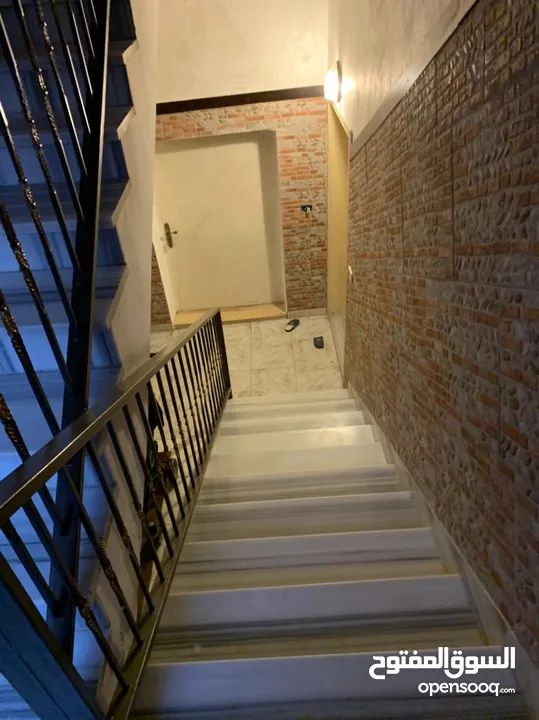 بيت في مرج الحمام بسعر مغري عباره عن عماره خاصه 3 طوابق