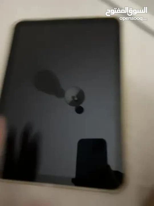 ‏iPad للبيع ما كم سنة iPad العاشر  