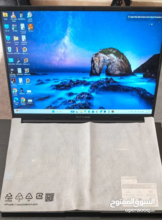 عرض لا يُفوّت – لابتوب استعمال 22 يوم فقط  ASUS Vivobook شبه جديد + هدايا قيمة