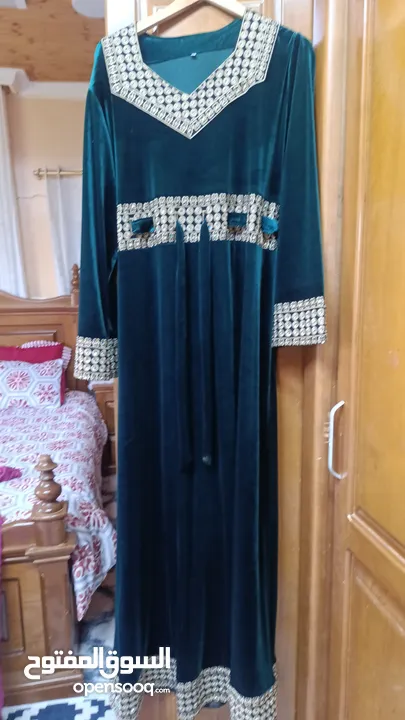 ملابس نسائيه