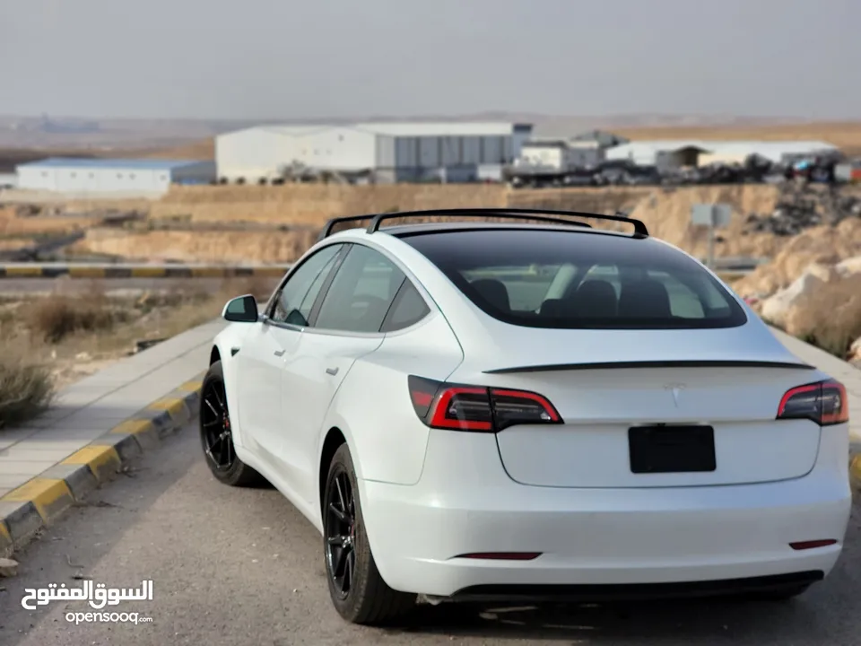 TESLA MODEL 3 2019 MID RANGE  تيسلا موديل ثري ميد رينج مميزه بحالة ممتازه