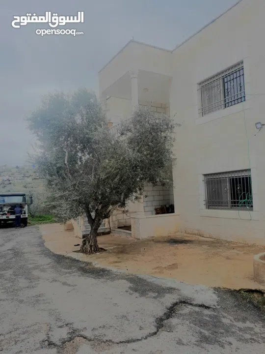منزل على قطعة أرض 2 دونوم ، لمعرفة السعر الرجاء التواصل على الرقم في الوصف