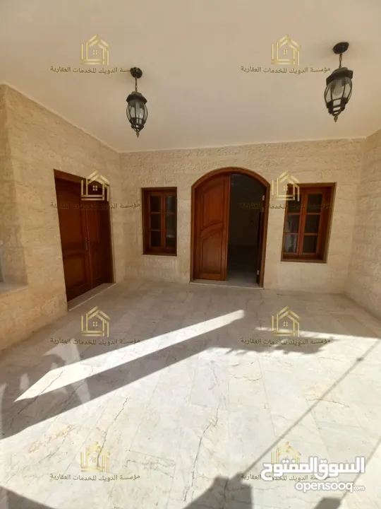 شقة طابقية - دابوق - 4نوم - 350م - ارضية - ترس - مدخل مستقل - قرب الخدمات -