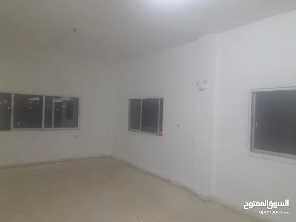 شقة ذات إطلالة بانورامية للإيجار في جبل التاج