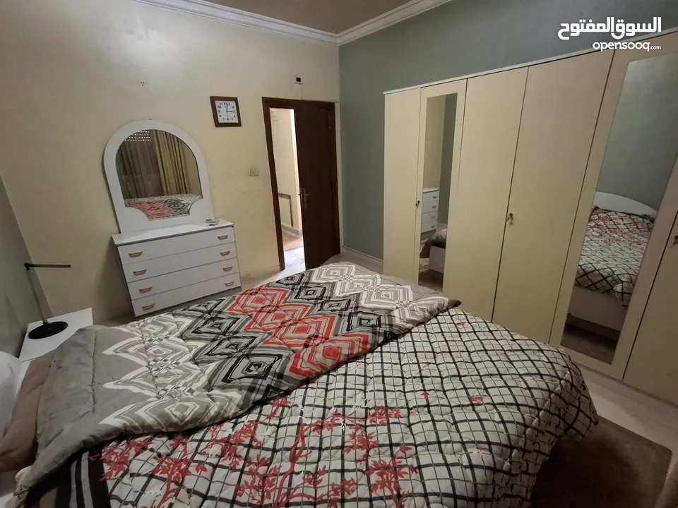 عفش بيت كامل بحالة جيّدة جدا للبيع