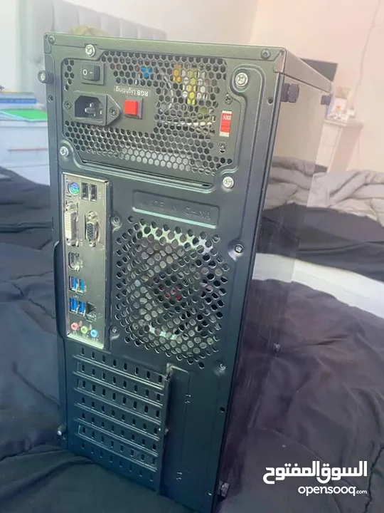 Case I5 8400 + كرت شاشة مدمج