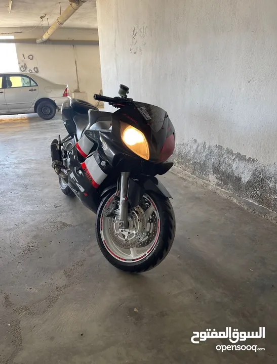 هوندا CBR600F4i