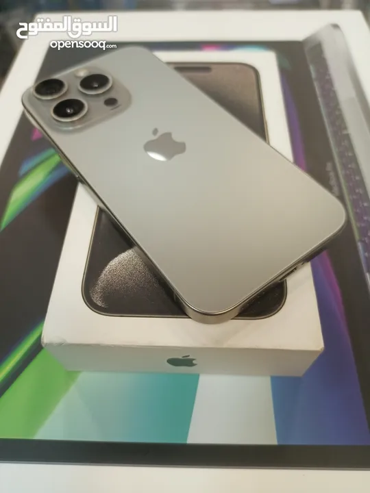 iphone 15 pro 256 GB بطاريه 99%  وارد شرق اوسط ( كفاله مطووله)