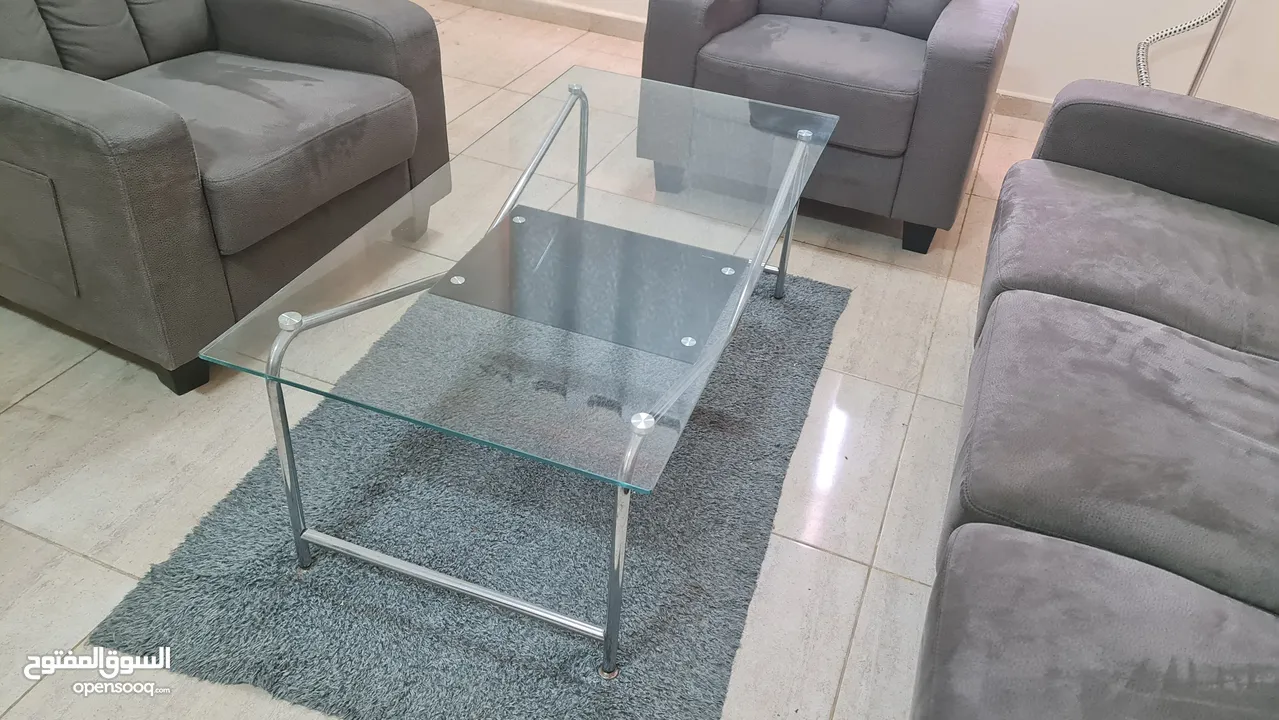 Sofa, 5 seater with sofa table.