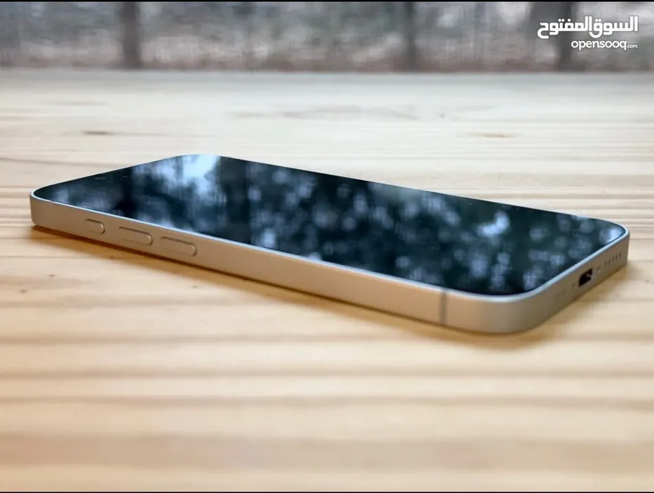 iPhone 16e used less than a month