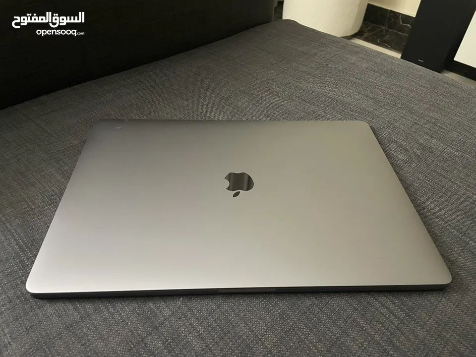 MACBOOK PRO 16” 2019 - CORE i7 - 32GB RAM - RADEON PRO 4GB GRAPHICS