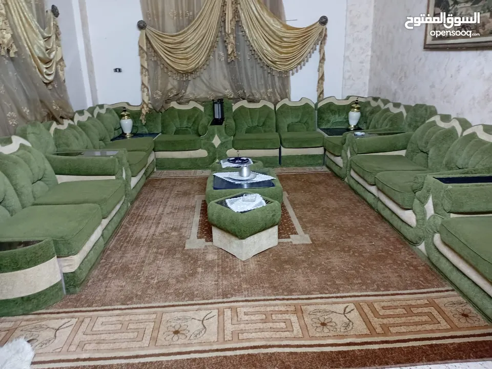 اثاث بيت مكون من جلسه عربيه غرفه نوم وطقم مورس