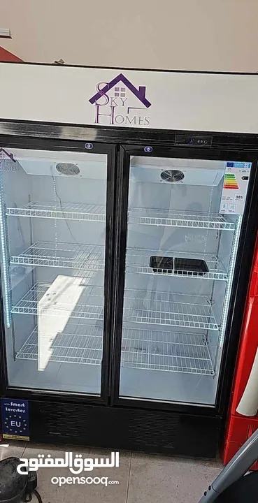 ثلاجه عرض 4 متر ثلاجه عرض باب عدد 2 مغلق بحالة ممتازة