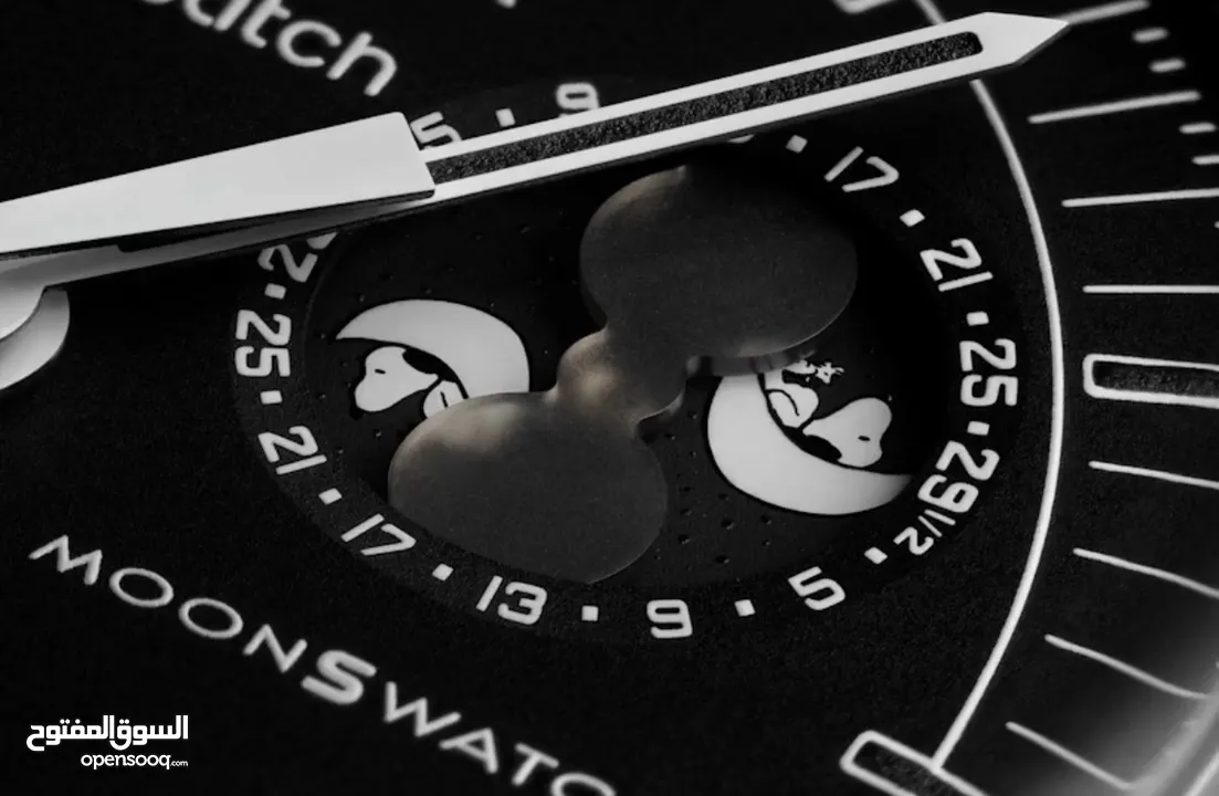 Rare MoonSwatch Swatch X Omega Dark Snoopy Moonphase اوميجا سواتش سنوبي، متوفر قطعة واحدة