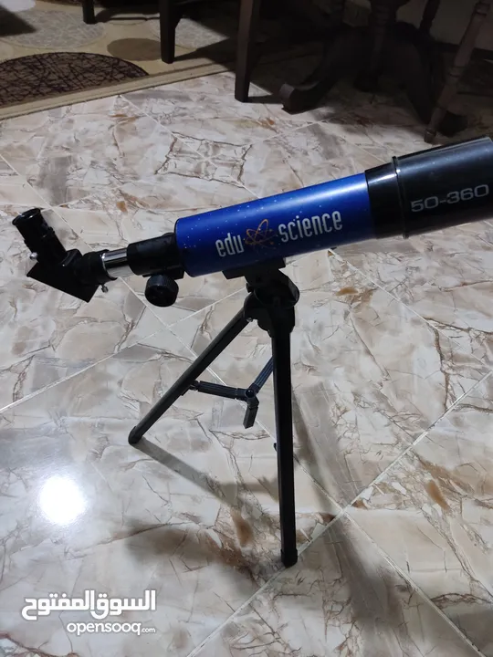 تلسكوب فضائي بحاله جيده