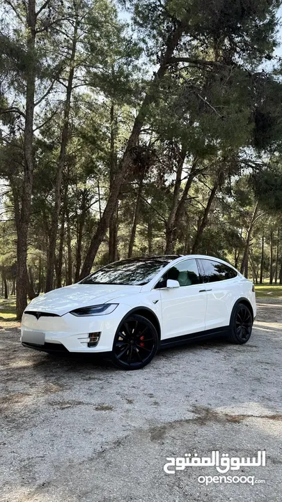 Tesla performance 2019  Sport 700 hp  0-100 km in 2 seconds  For sell 36500 قابل للتفاوض