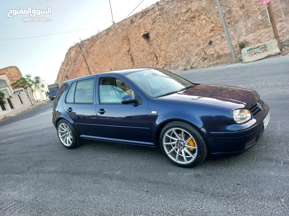 جولف MK4 موديل 2003 مميزه للبيع