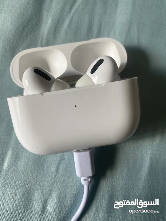 Used like new airpods 2 pro 30$ delivery free all around lebanon