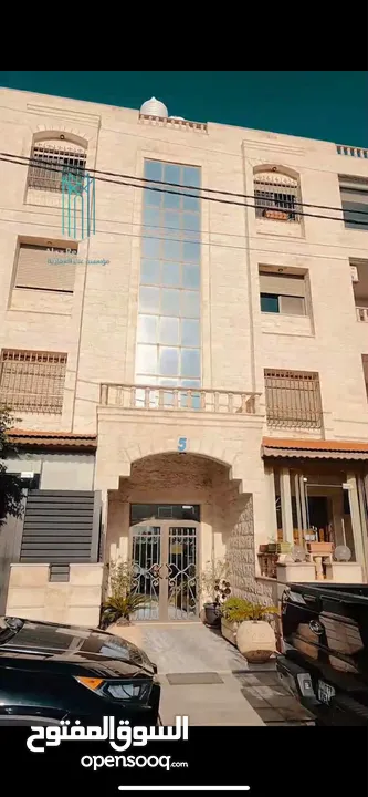 شقة مفروشة في الجندويل قرب مسجد أسامة بن زيد مساحة 180 متر الطابق الثالث شمالية