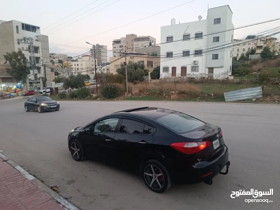 كيا سيراتو 2015 فل فتحه هوك ليدات بسعر حرق 39500 البدل وارد