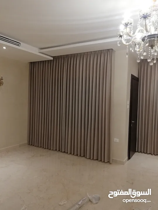 ينتهي العرض الخميس شباك لنن تركي  من 5الى6متر لنن رنجات خياطه جوده عاليه  والتحقق بالمعرض قبل الشراء